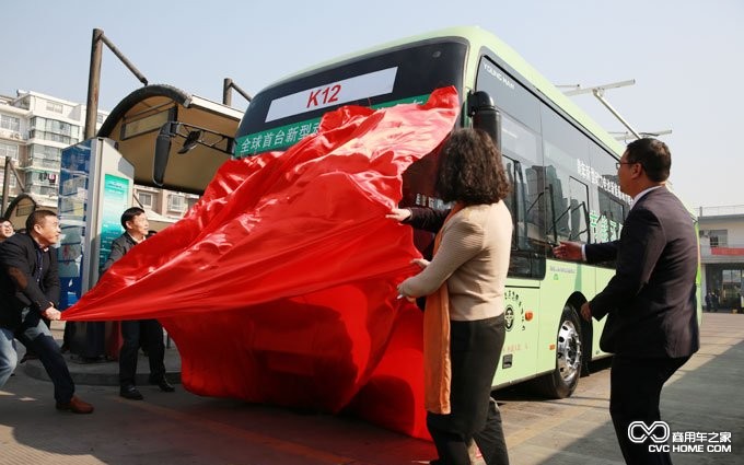 新型動力電池青年純電動公交試運行獲贊 商用車網(wǎng)報道