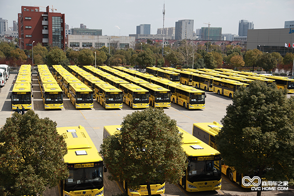 申龍校車進入沙特市場 校車研究